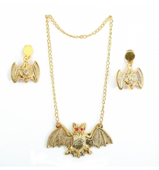 Set pendientes y collar terror.